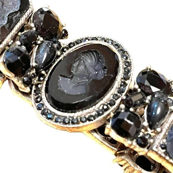 Costume Silver w/ Black Onyx Lucite Embossed Jewelry Bracelet Panels Stretch - Picture 3 of 8